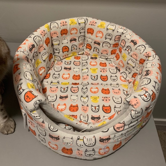 Cat bed - Picture 2 of 3